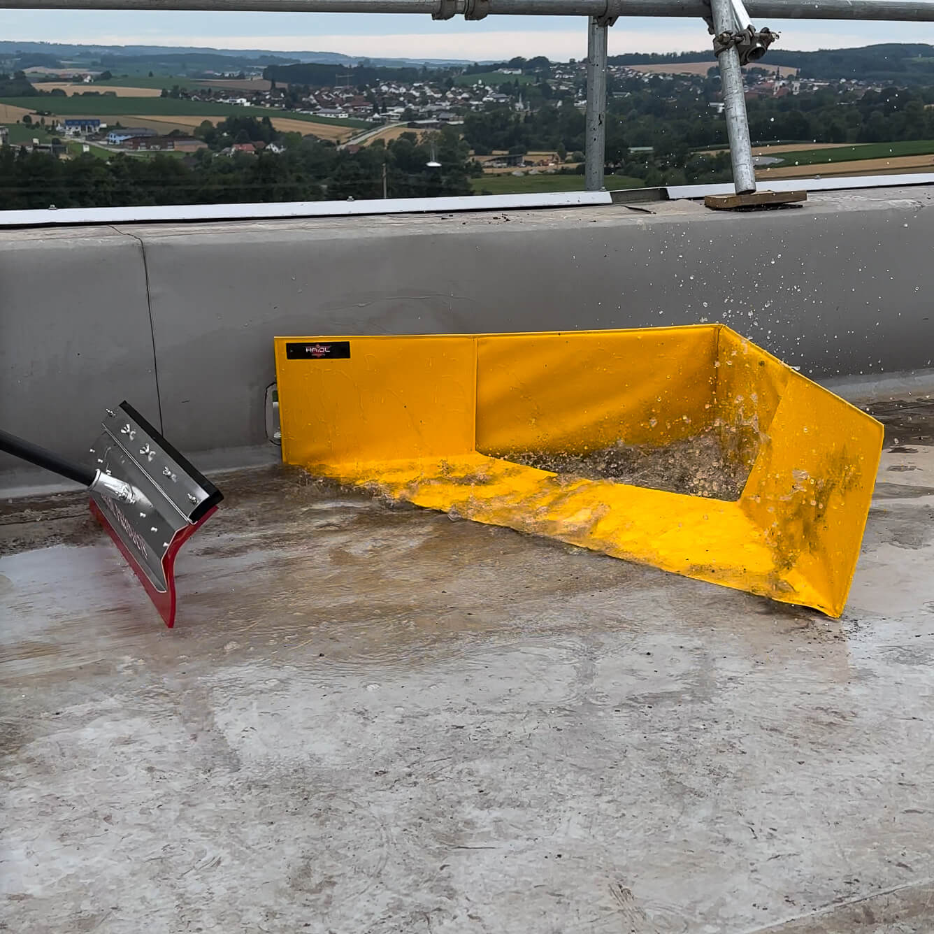 The Flat Roof Drainer by HAIDL: for efficient removal of water on flat roofs.